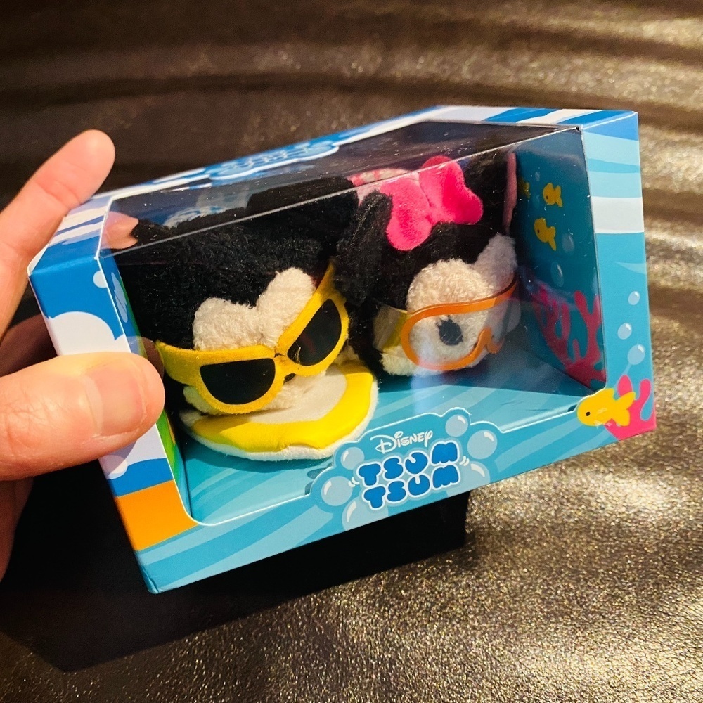 Disney - Tsum Tsum Mickey and Minnie Water Sports Set - Brand New